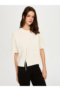 Faik Sönmez Kadın Boxy Kesim Crop T-Shirt Bisiklet Yaka Fermuar Detaylı Örme Kumaş