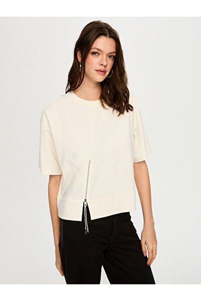Faik Sönmez Kadın Boxy Kesim Crop T-Shirt Bisiklet Yaka Fermuar Detaylı Örme Kumaş
