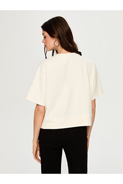 Faik Sönmez Kadın Boxy Kesim Crop T-Shirt Bisiklet Yaka Fermuar Detaylı Örme Kumaş