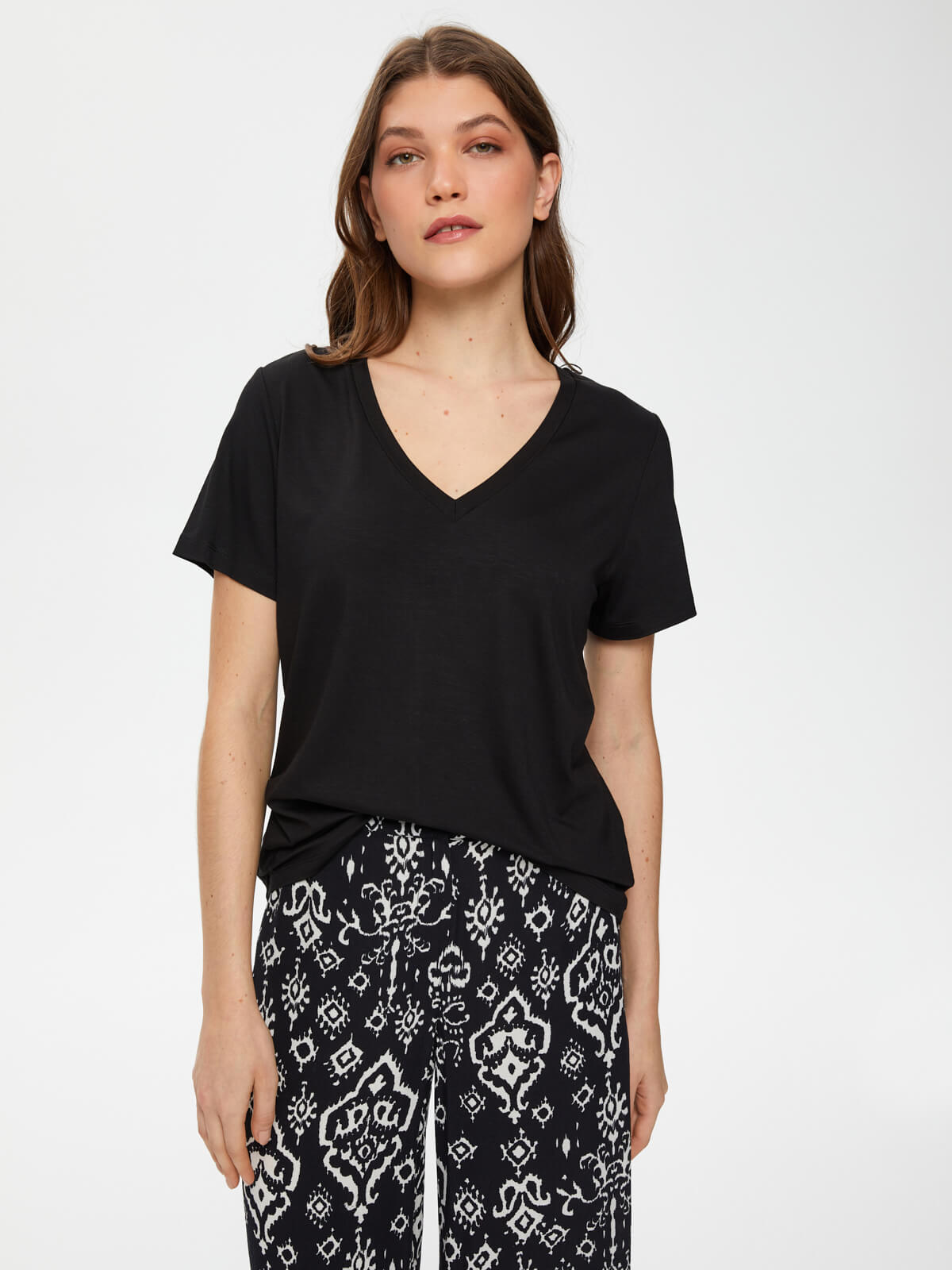 Faik Sönmez Minimalist Oversize V Yaka Kadın T-Shirt - Kısa Kol