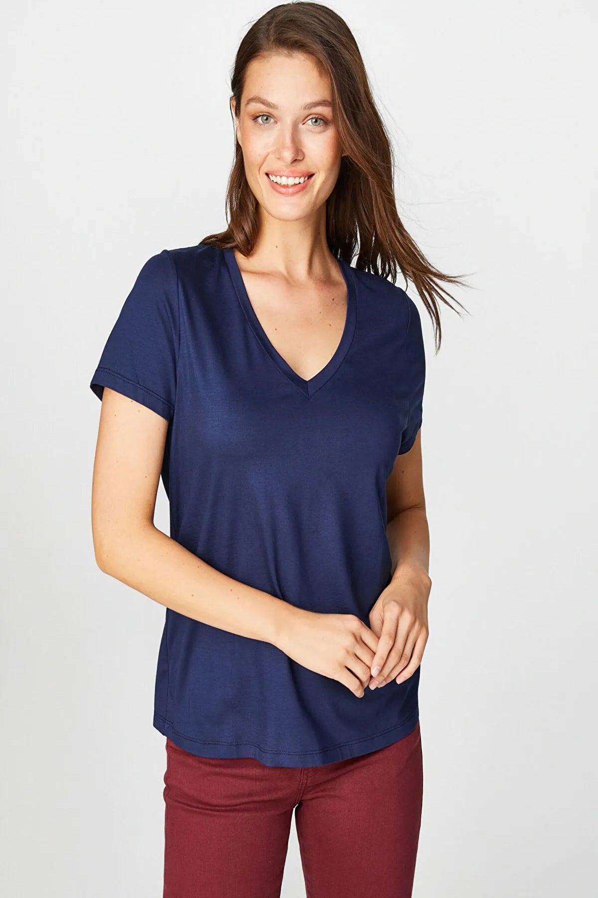 Faik Sönmez Minimalist Oversize V Yaka Kadın T-Shirt - Kısa Kol