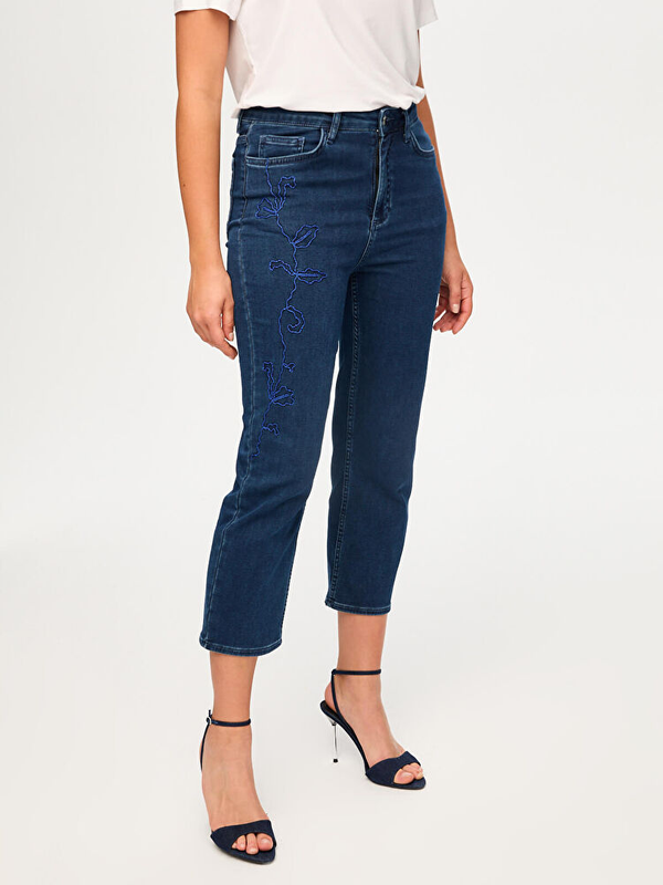 Faik Sönmez Yanı Nakış Detaylı Slım Fıt Jean Capri US26JCP005