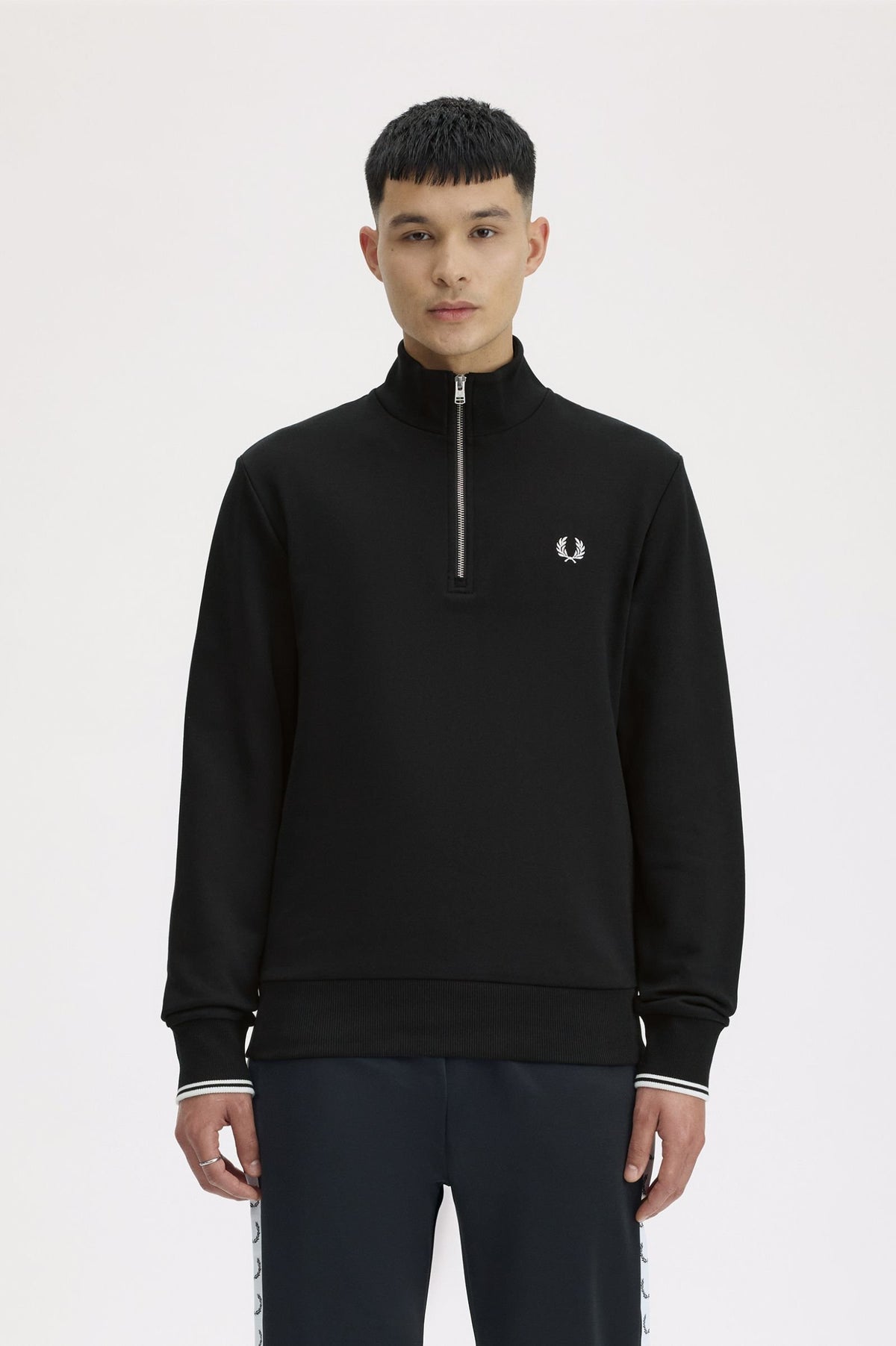 Fred Perry Erkek Dik Yaka Yarım Fermuarlı Sweatshirt Nakış Logo Detaylı