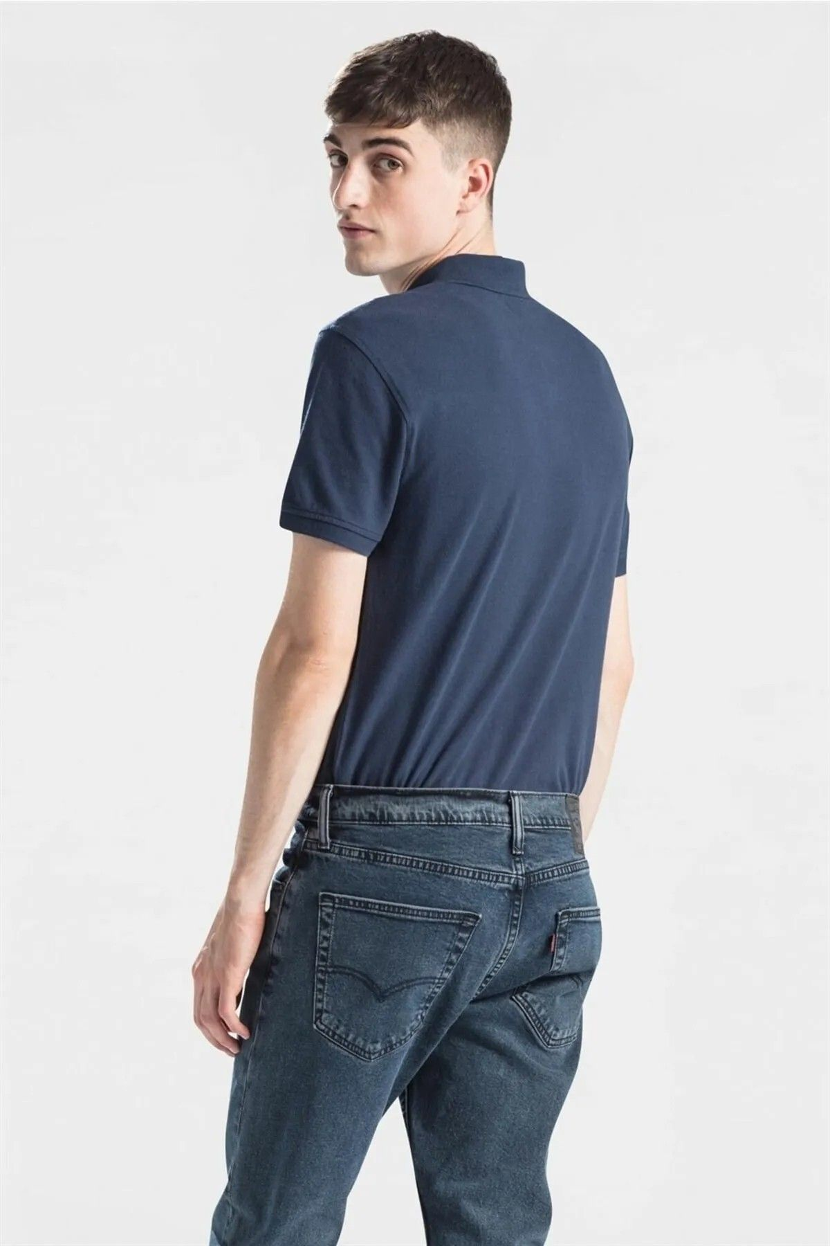 Levi's Erkek Polo Yaka Kısa Kol Tişört - Regular Fit - Günlük Stil Translation missing: tr.content.product_image_secondary