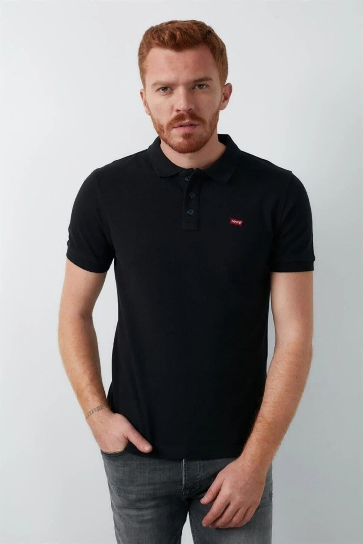 Levi's Erkek Polo Yaka Kısa Kol T-Shirt - Minimalist Günlük Stil