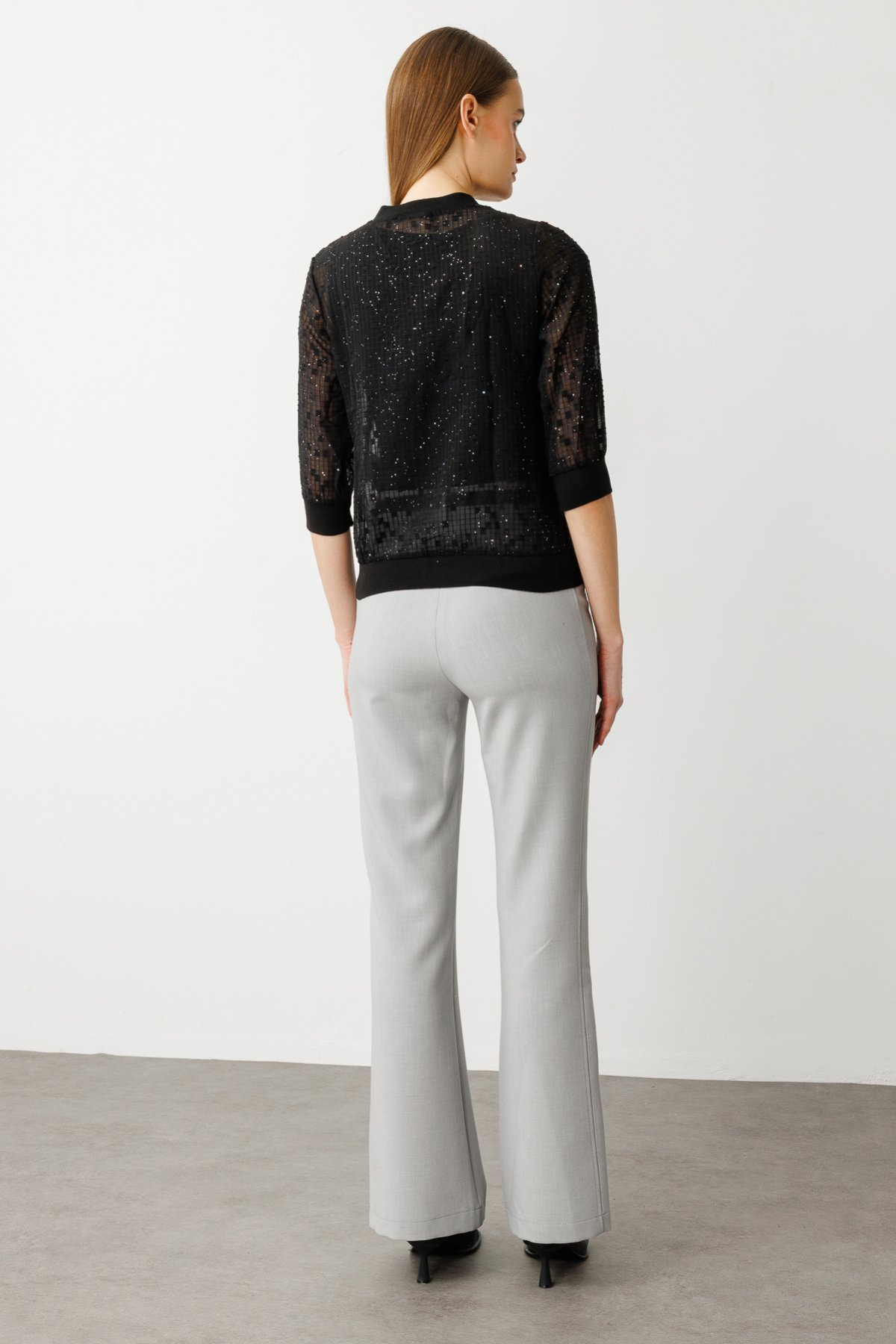 On Minimalist 3/4 Kol Fermuarlı Crop Hırka - Şık ve Rahat
