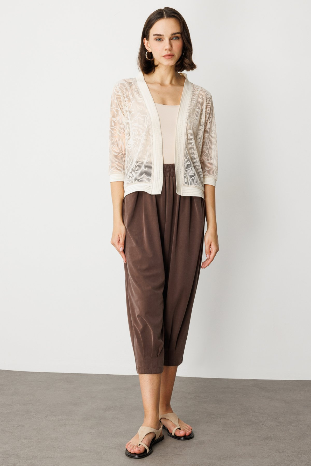 On Kadın 3/4 Kol Dantel Hırka - Minimalist Stil - Günlük & Özel Gün İkincil görsel