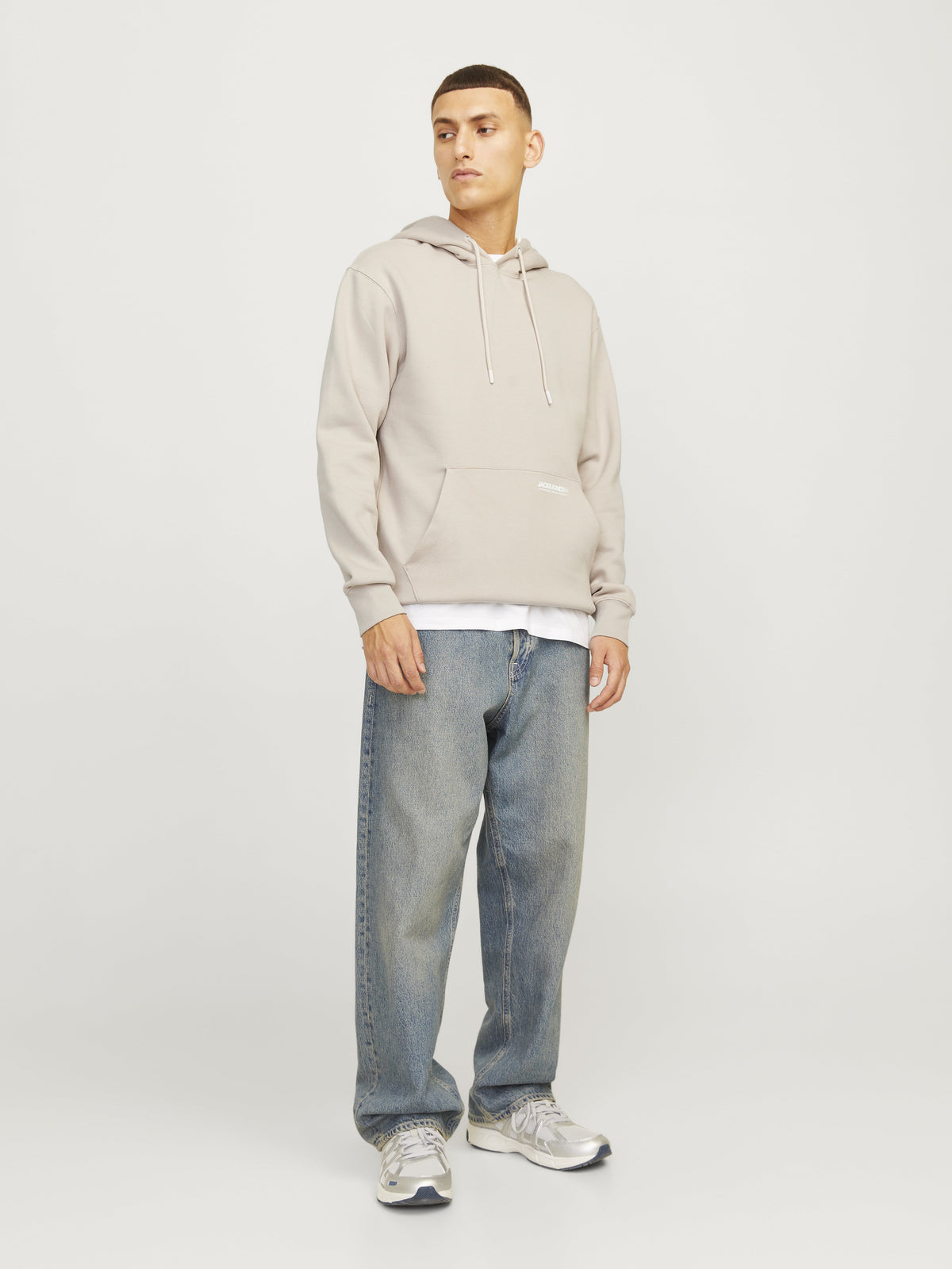 Jack&Jones Erkek Oversize Kapüşonlu Sweatshirt - Minimalist Günlük Ana görsel