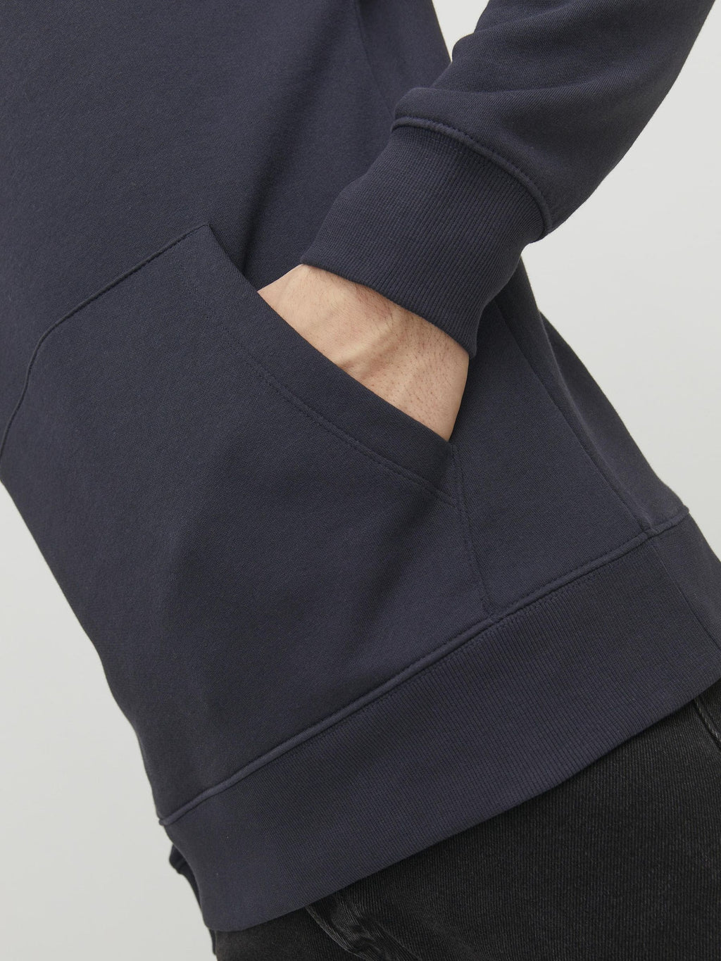 Jack&Jones Erkek Oversize Kapüşonlu Sweatshirt - Rahat ve Şık Günlük Stil