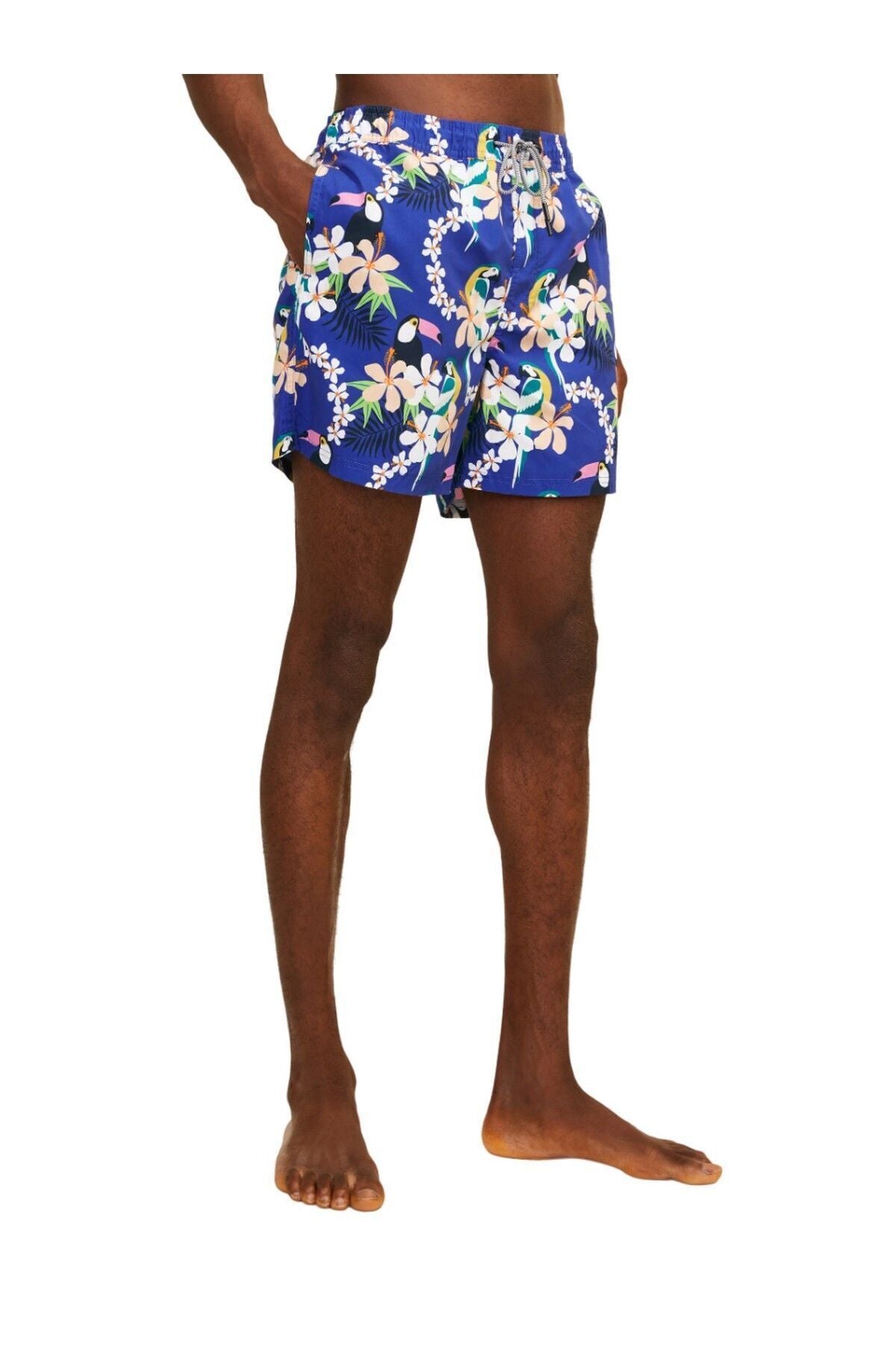 Jack&Jones Flamingo Desenli Erkek Plaj Şortu - Yazın Stilini Yakala!