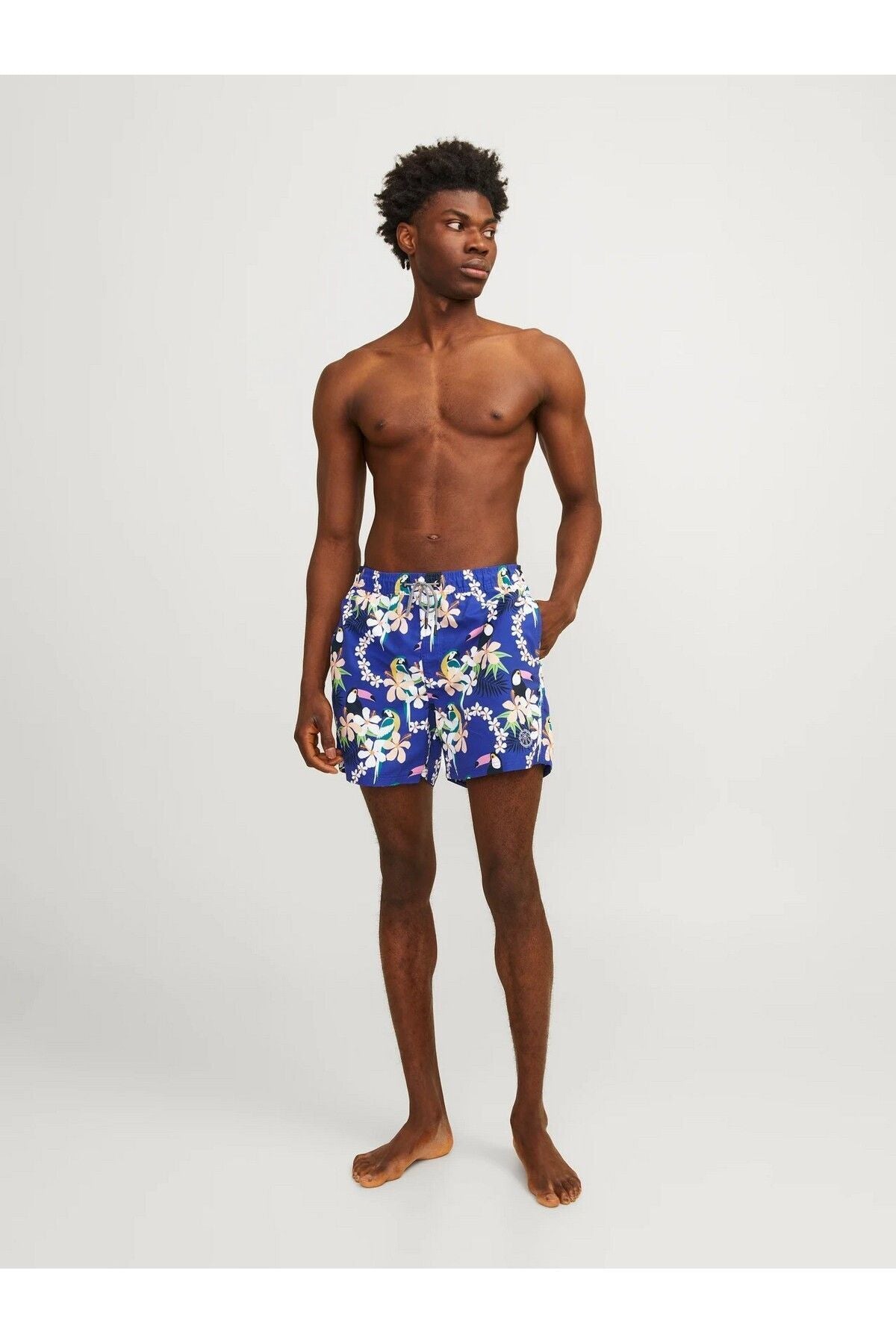 Jack&Jones Flamingo Desenli Erkek Plaj Şortu - Yazın Stilini Yakala!