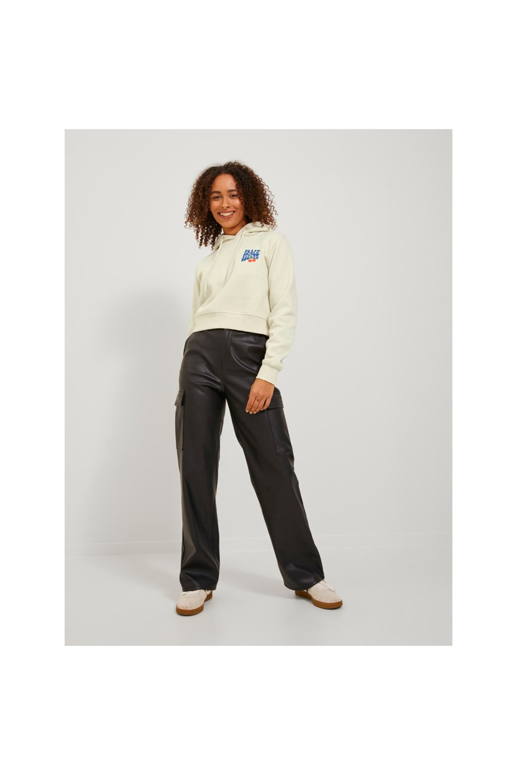 Jack&Jones JJXX Kadın Oversize Crop Kapüşonlu Sweatshirt - Minimalist Stil