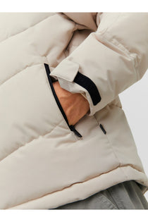 Jack&Jones Minimalist Oversize Kapüşonlu Erkek Kışlık Mont