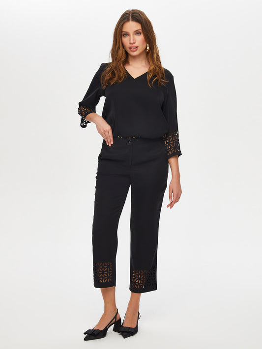 Kadın Paçası Delik İşli Slim Fit Pantolon Faik Sönmez