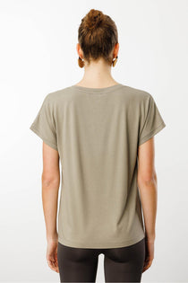 Kadın V Yaka Omuzları Taş Baskılı Penye T-shirt