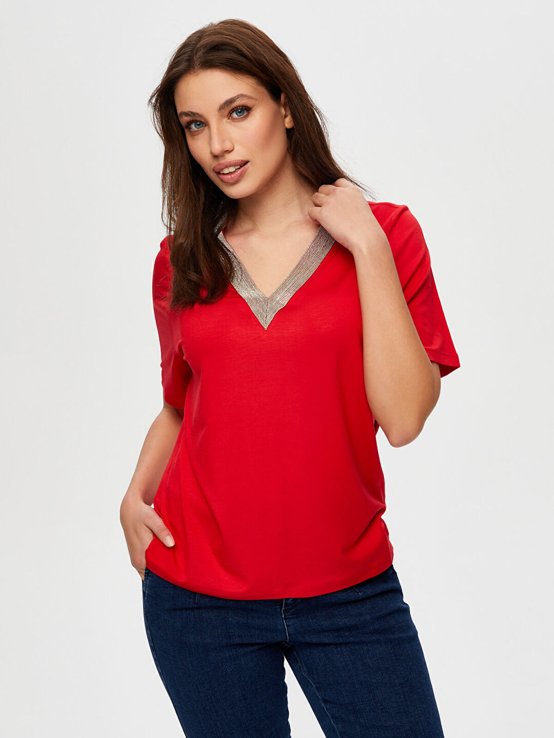 Kadın Zincir Şertili V Yaka Kısa Kol T-Shirt 25YUS25TSH064
