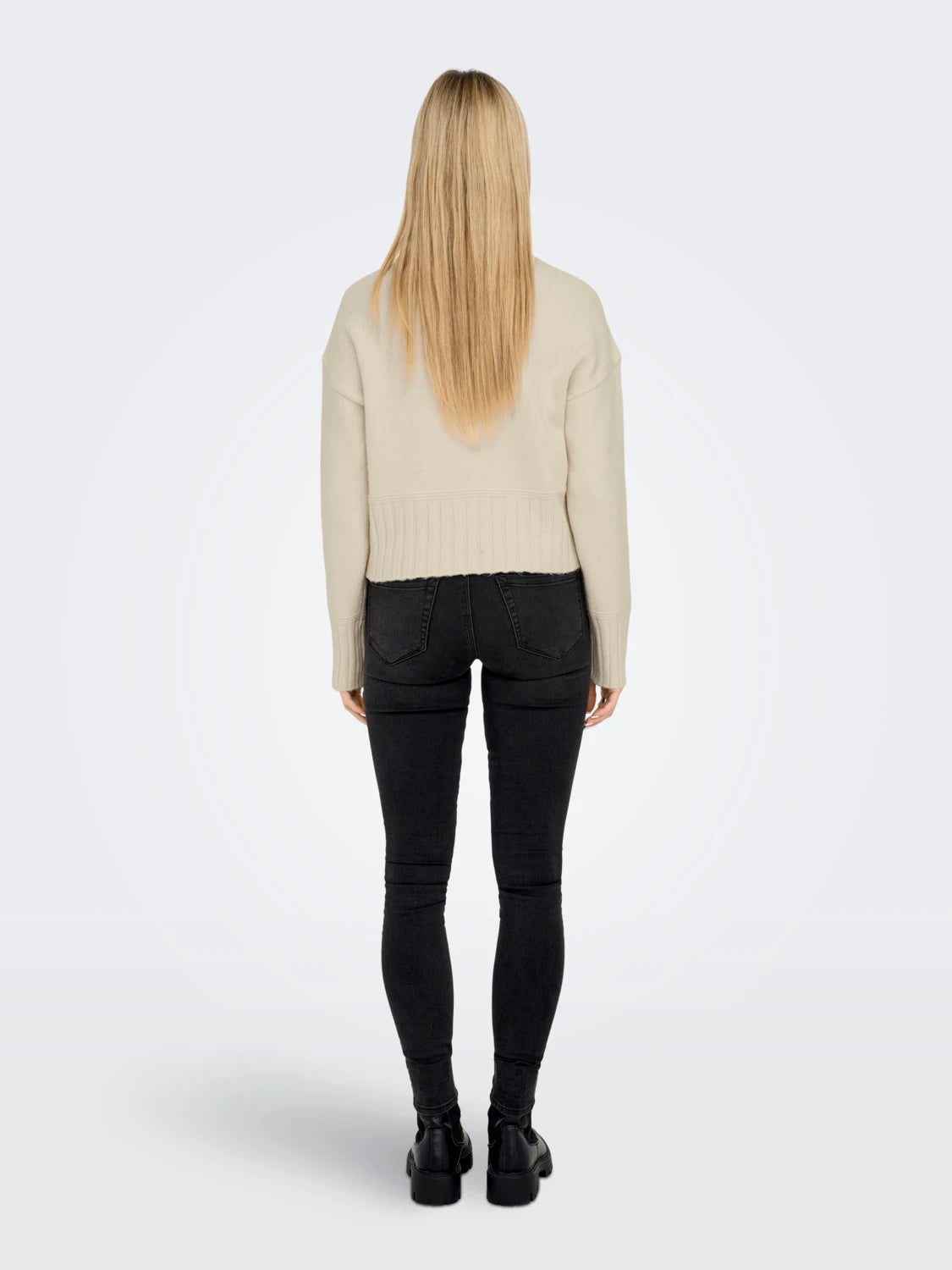 Only Minimalist Crop Kazak - Uzun Kol Yuvarlak Yaka - Günlük Kombinler