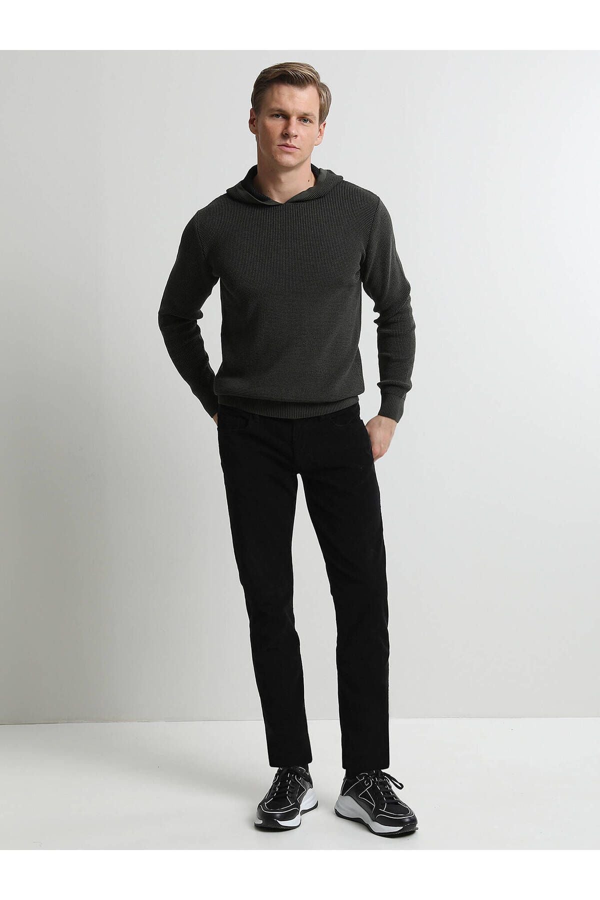 Kip Erkek Slim Fit Korduroy Pantolon - Minimalist Günlük Stil Translation missing: tr.content.product_image_main