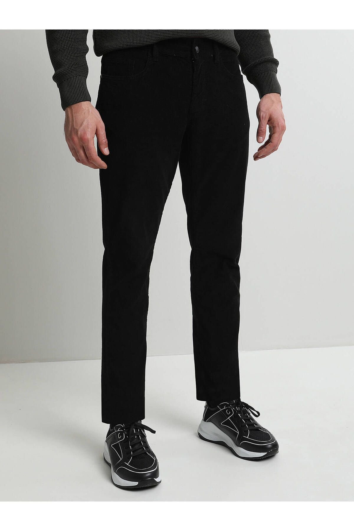 Kip Erkek Slim Fit Korduroy Pantolon - Minimalist Günlük Stil Translation missing: tr.content.product_image_secondary