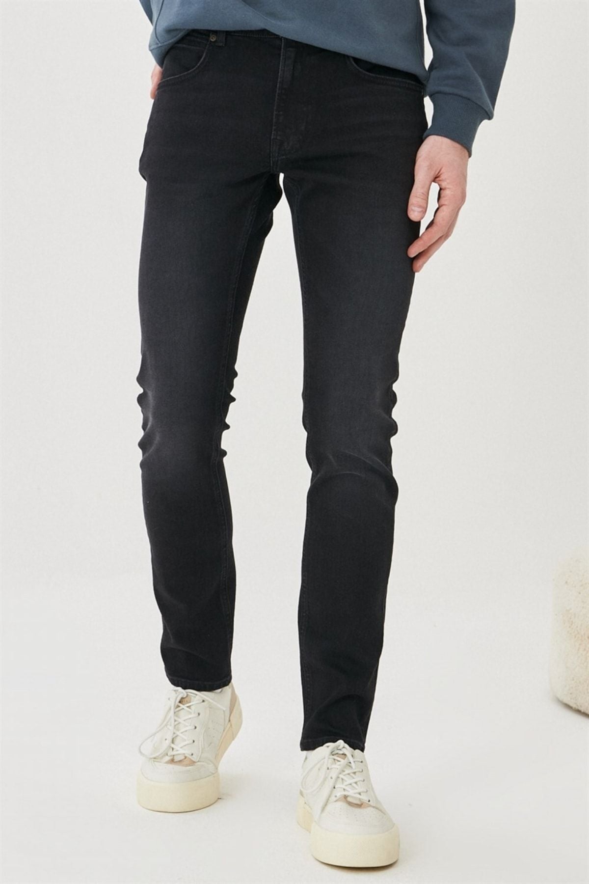 Lee Erkek Slim Fit Jean - Minimalist Günlük Stil - Hemen Al!