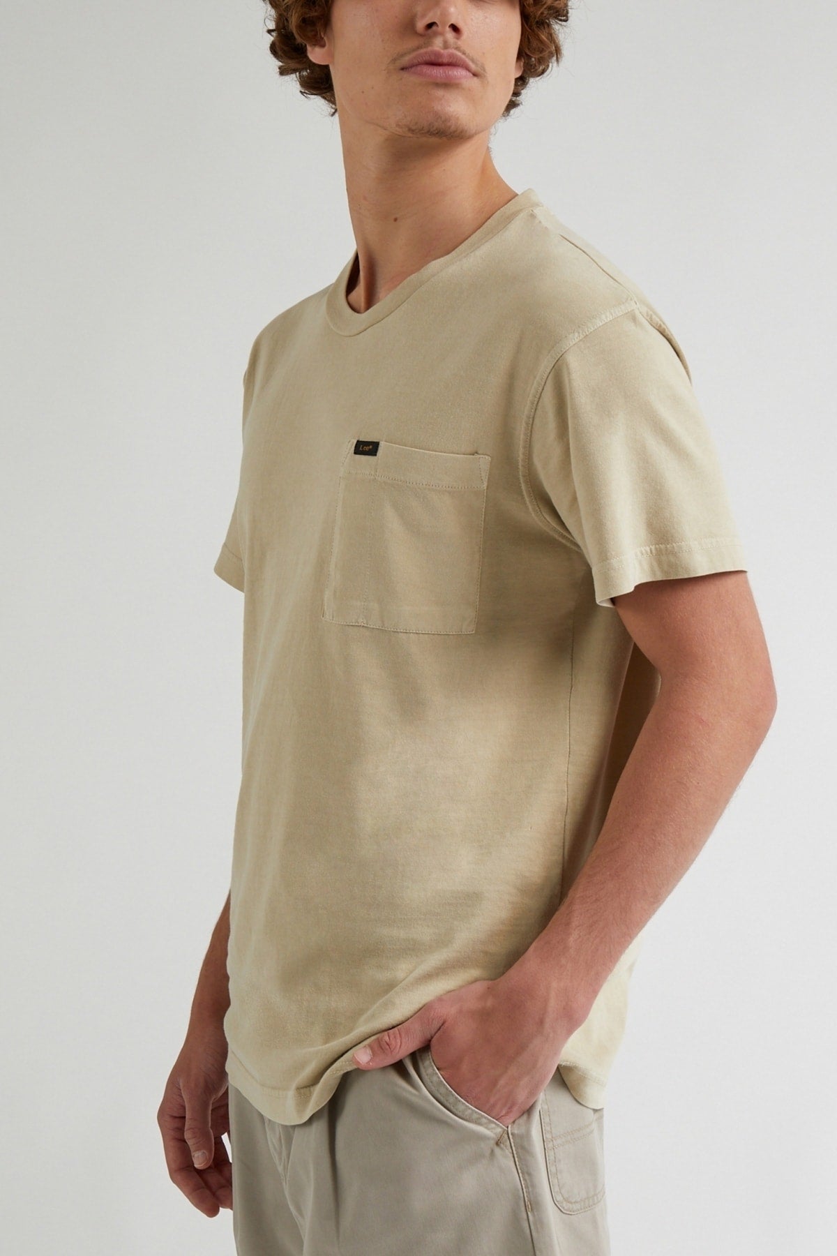 Lee Erkek Oversize Minimalist Cep Detaylı Tişört - Günlük Stil
