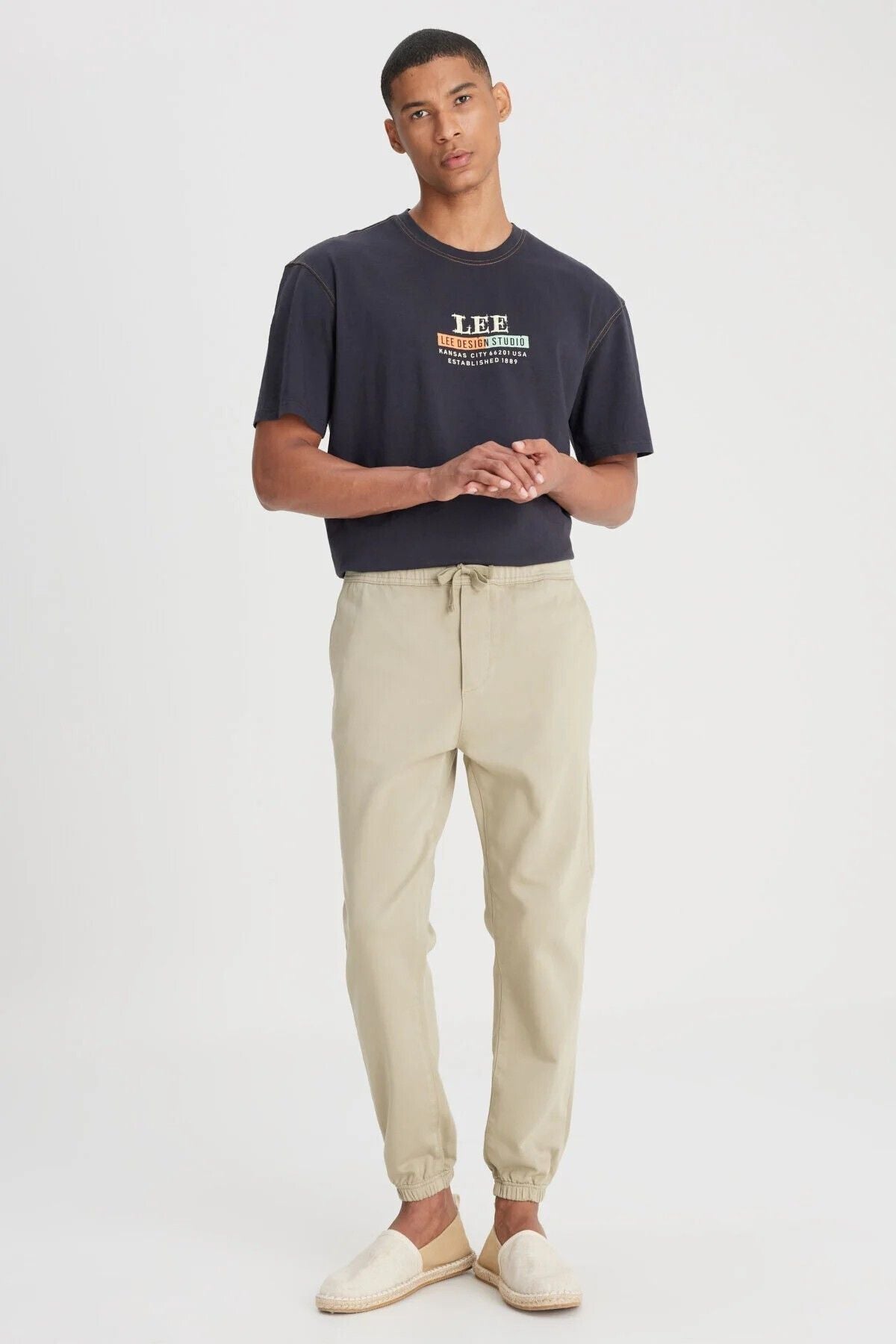 Lee Erkek Minimalist Jogger Pantolon - Rahat & Şık Günlük