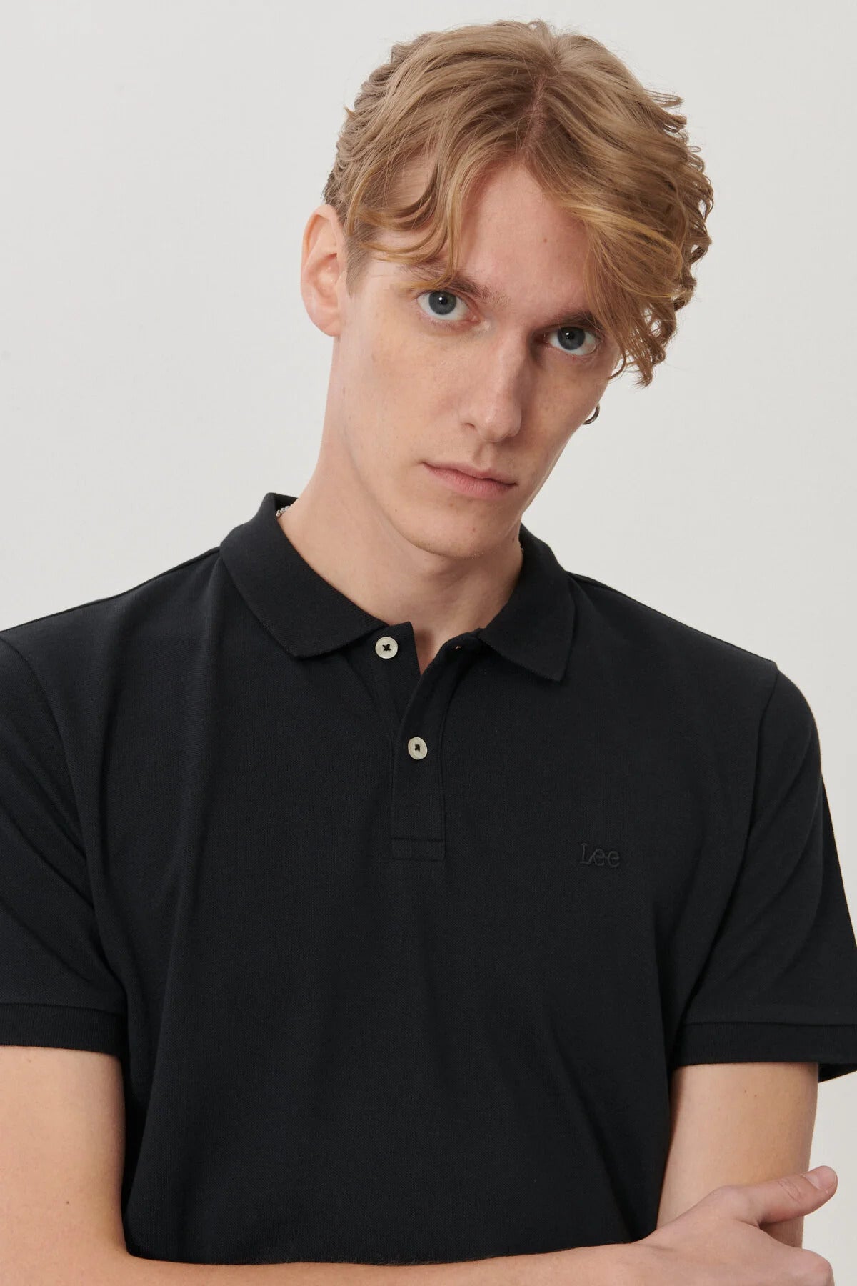 Lee Erkek Polo Yaka Kısa Kol T-Shirt - Minimalist Günlük Stil Translation missing: tr.content.product_image_secondary