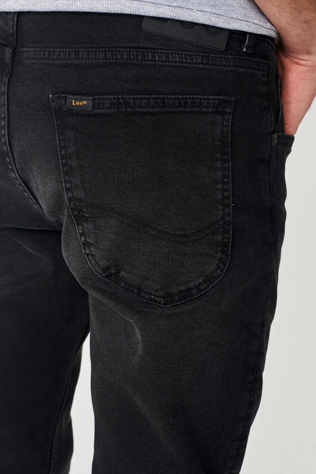 Lee Erkek Slim Fit Jean - Minimalist Günlük Stil - Hemen Al!