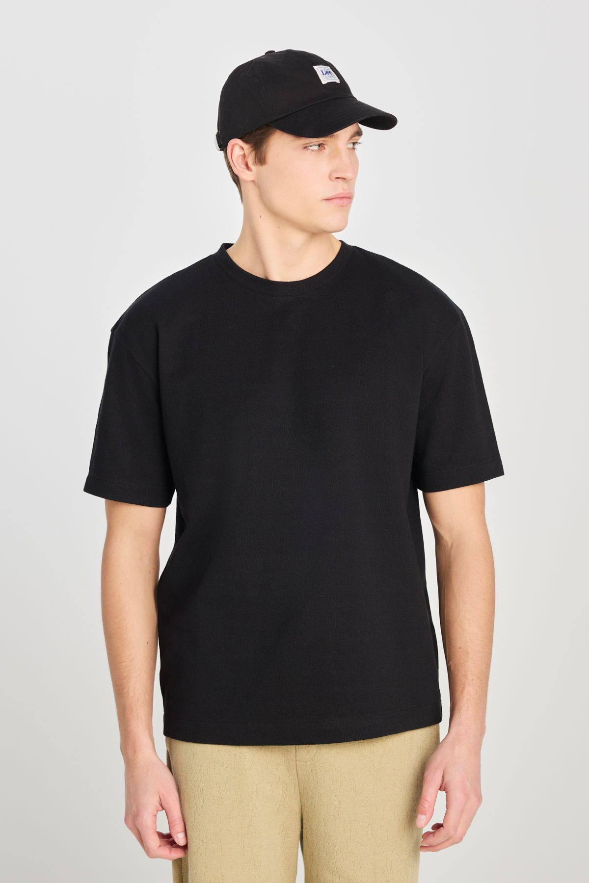 Lee Erkek Relaxed Fit Geniş Kesim Bisiklet Yaka Pamuklu T-Shirt Translation missing: tr.content.product_image_secondary