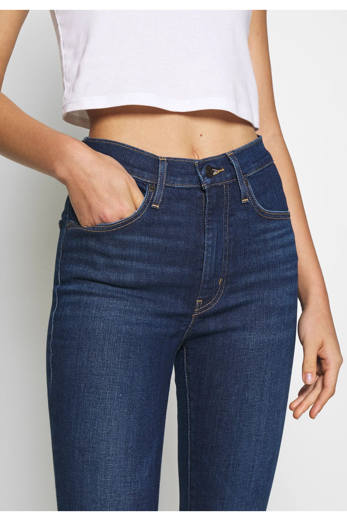 Levi's Yüksek Bel Dar Paça Minimalist Kadın Jean - Günlük Stil