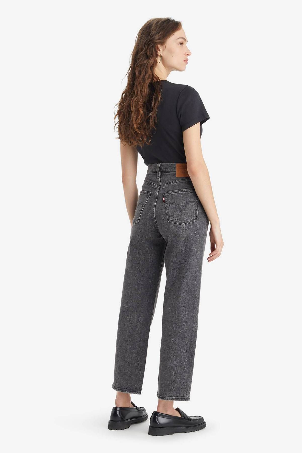 Levi's Yüksek Bel Mom Jean - Minimalist & Vintage Tarz Translation missing: tr.content.product_image_secondary