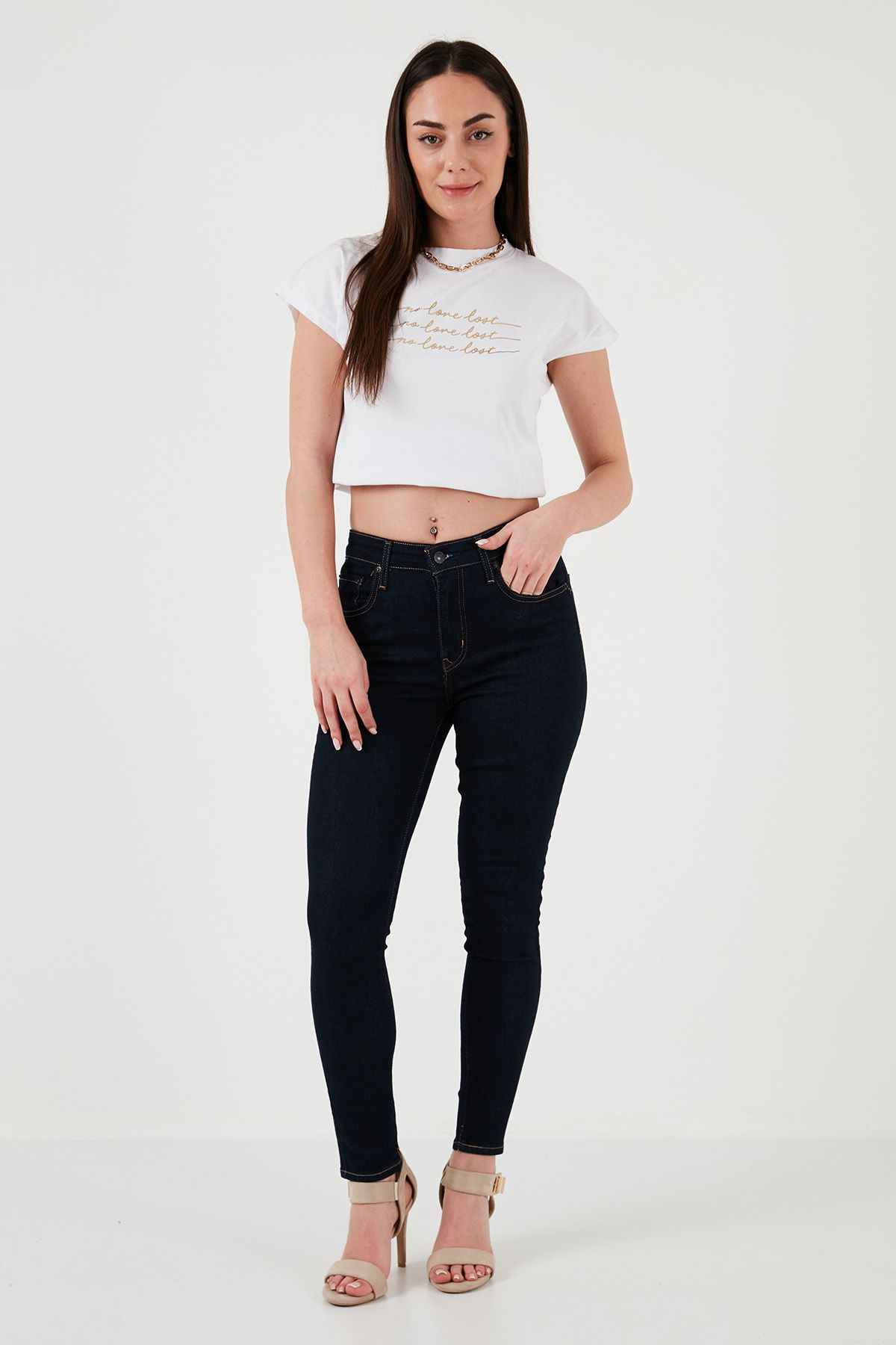 Levis Kadın Yüksek Bel Slim Fit Dar Paça Bilek Boy Denim Kot Pantolon Ana görsel