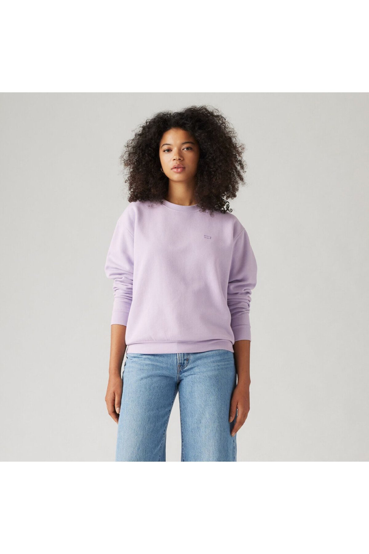 Levi's Oversized Yuvarlak Yaka Uzun Kol Kadın Sweatshirt - Minimalist Tarz Translation missing: tr.content.product_image_main
