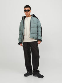 Jack&Jones Minimalist Oversize Kapüşonlu Erkek Kışlık Mont
