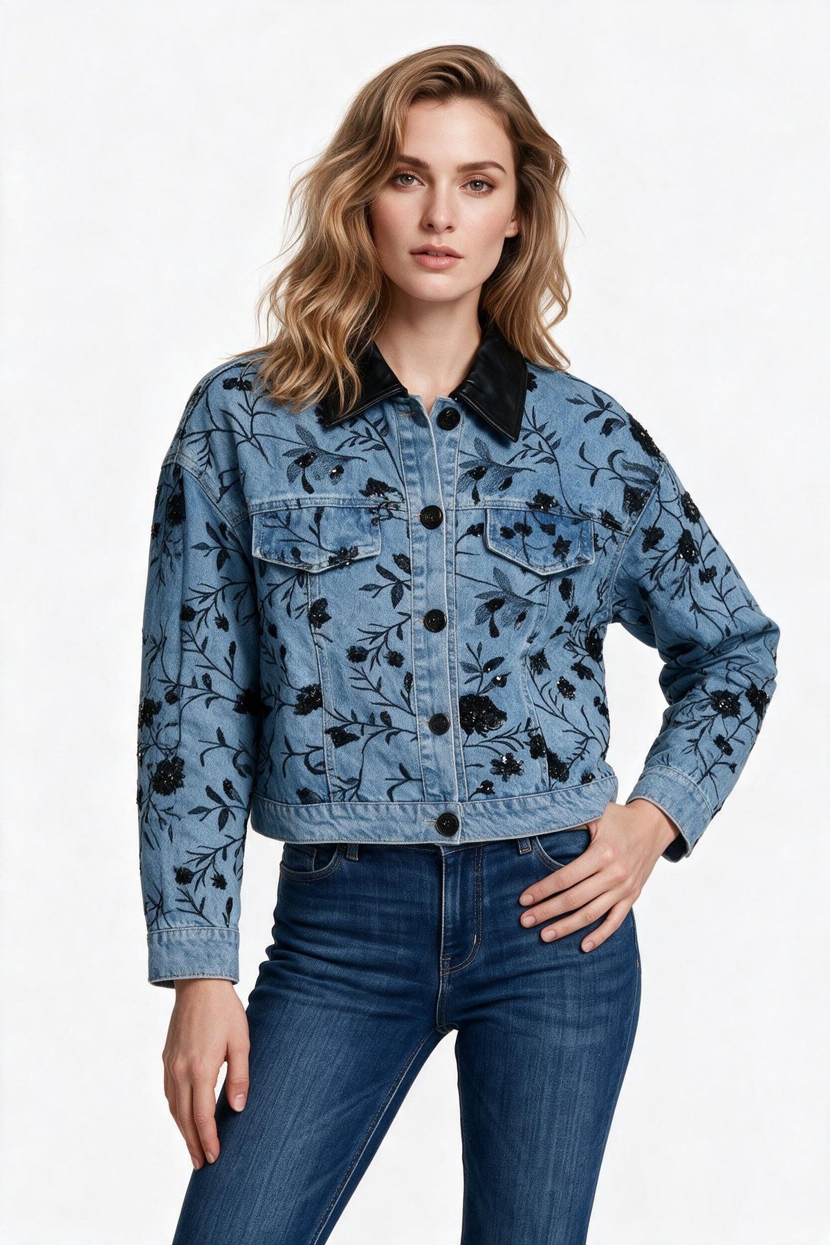 On Kadın İşlemeli Deri Yakalı Jean Ceket Crop Mont Ana görsel