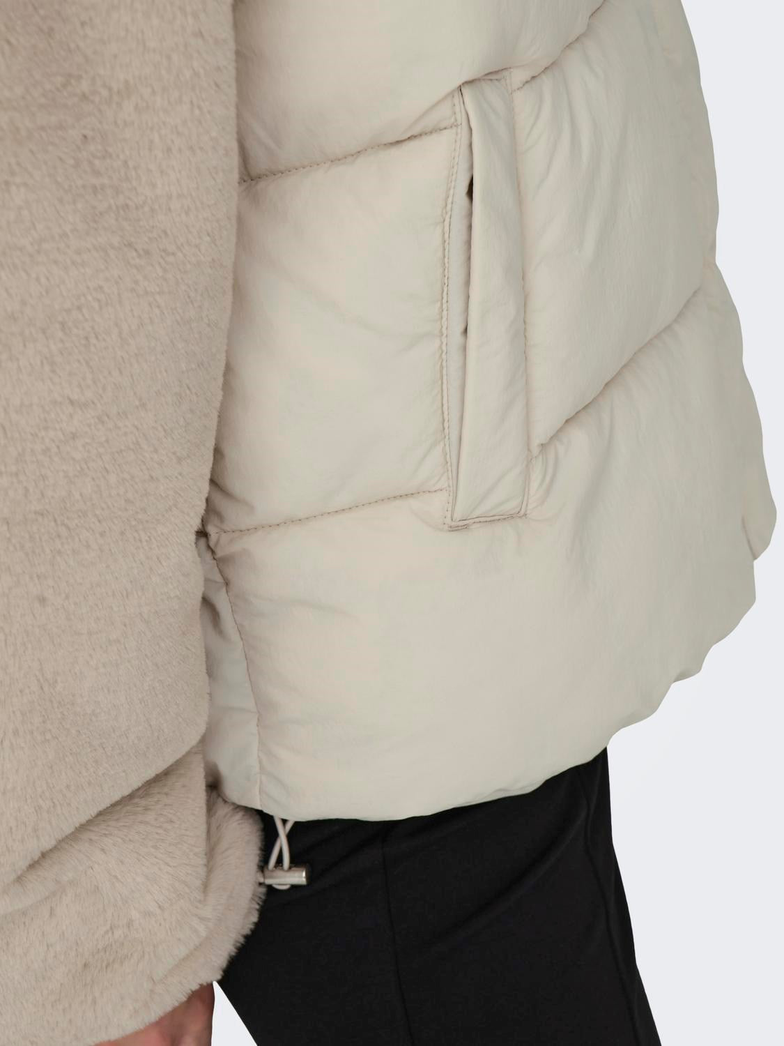 Only Kadın Peluş Crop Mont - Kışlık Sıcaklık & Şıklık
