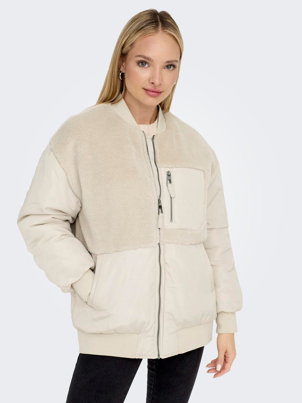 Only Oversize Peluş Detaylı Fermuarlı Kadın Kışlık Mont