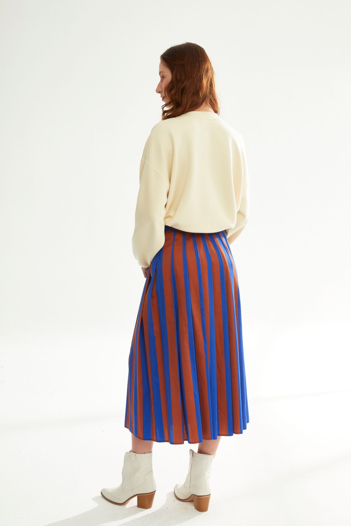 Naar Oversize Desenli Kadın Sweatshirt - Minimalist & Rahat Günlük Translation missing: tr.content.product_image_secondary