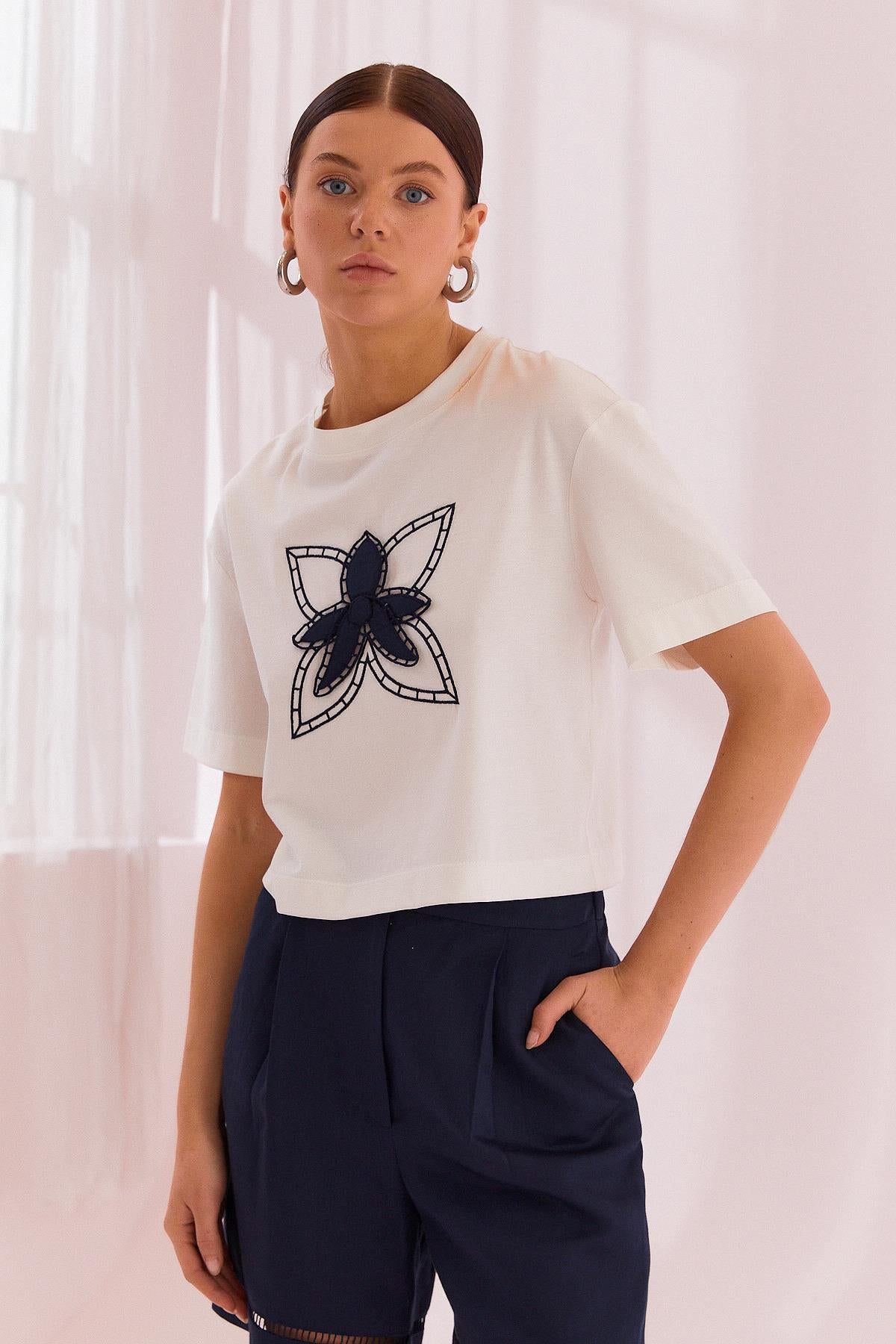 Naar Kadın T-Shirt 25Y12333 Translation missing: tr.content.product_image_secondary