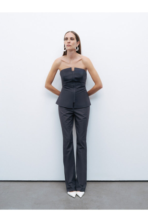 Nocturne Minimalist Straplez Crop Top - Günlük & Şık Kombinler
