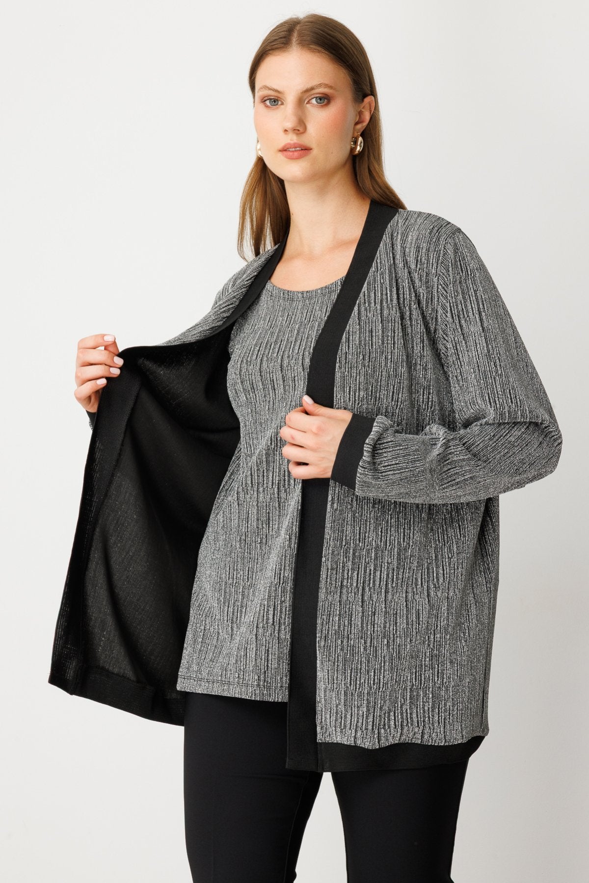 On Kadın Oversize Uzun Kol Minimalist Hırka - Günlük & Şık Kombinler İçin!