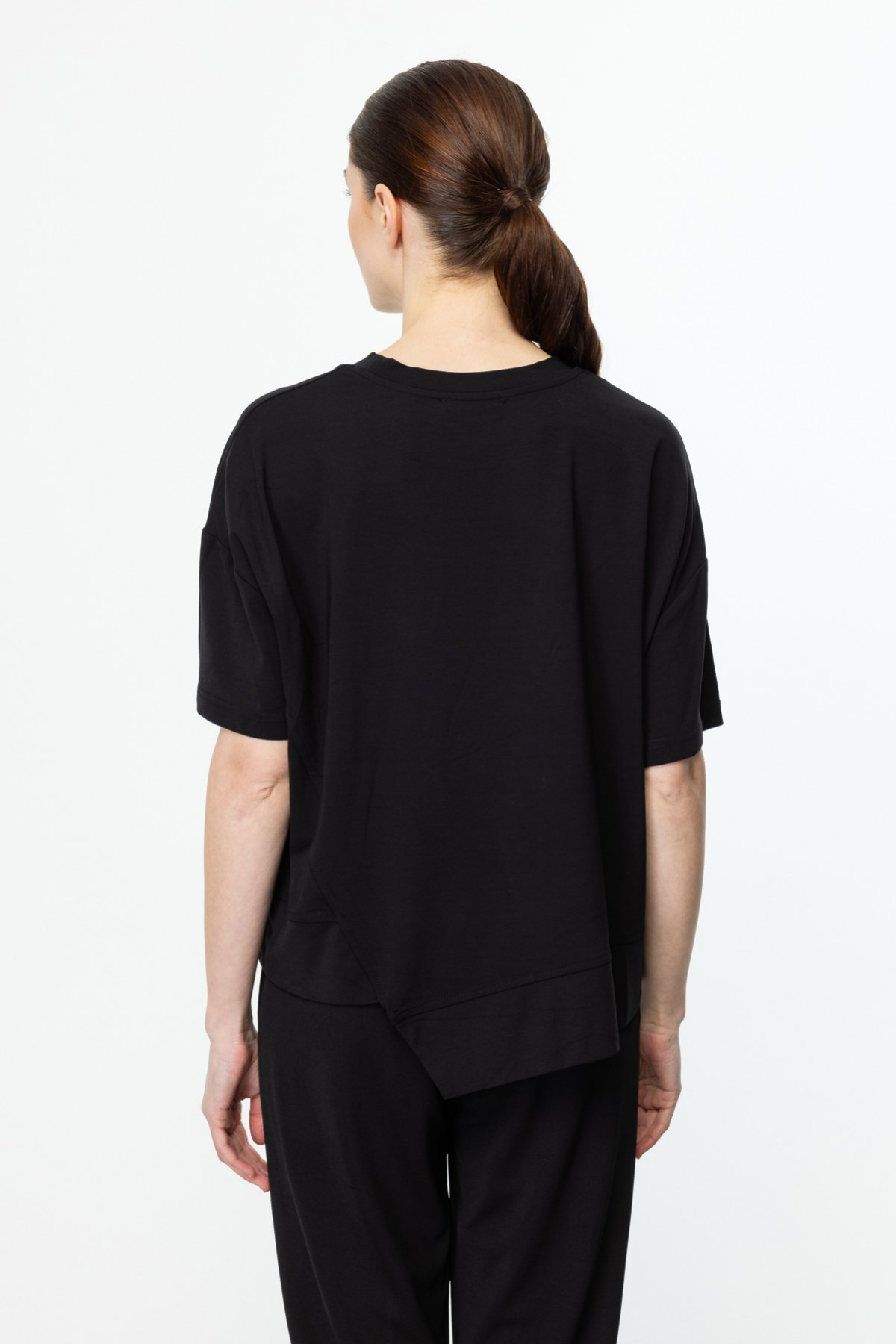 On Asimetrik Desenli Oversize Kadın Bluz 25Y56327