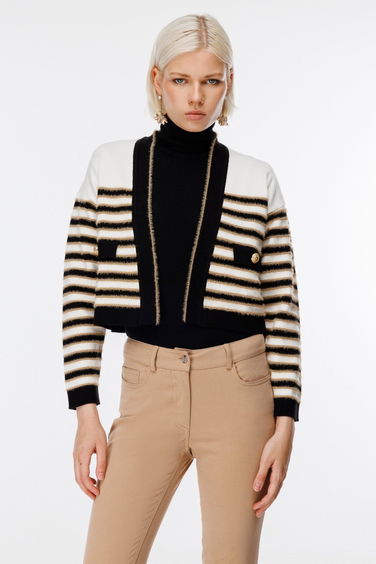 On Kadın Crop Hırka - Minimalist Çizgili Uzun Kol - Günlük Şıklık
