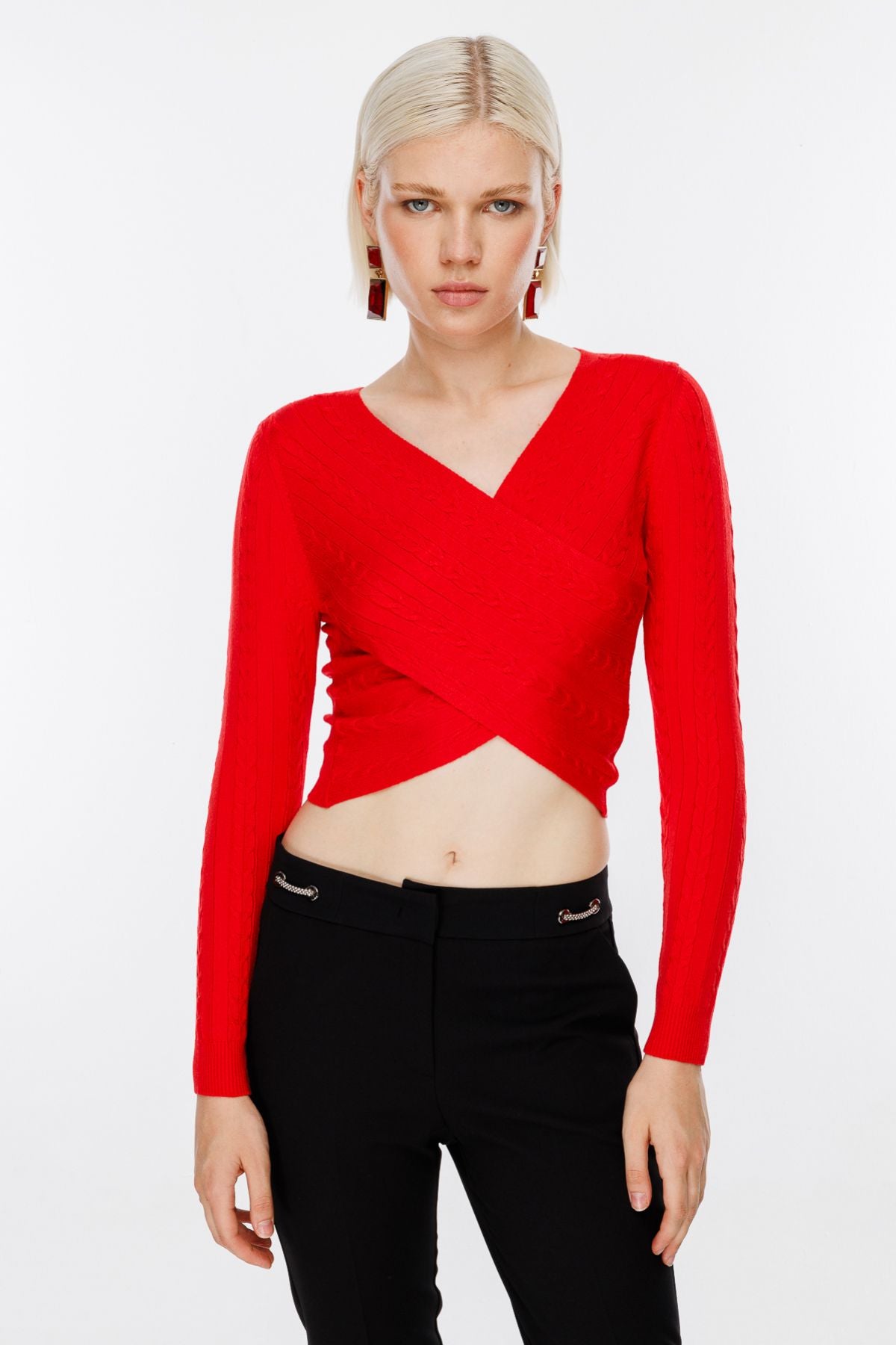 On Kadın Oversize V Yaka Crop Kazak - Uzun Kol