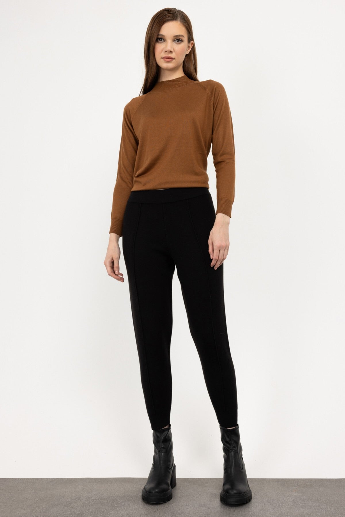 On Kadın Minimalist Yüksek Bel Midi Pantolon - Günlük Kullanım İçin İdeal Translation missing: tr.content.product_image_secondary