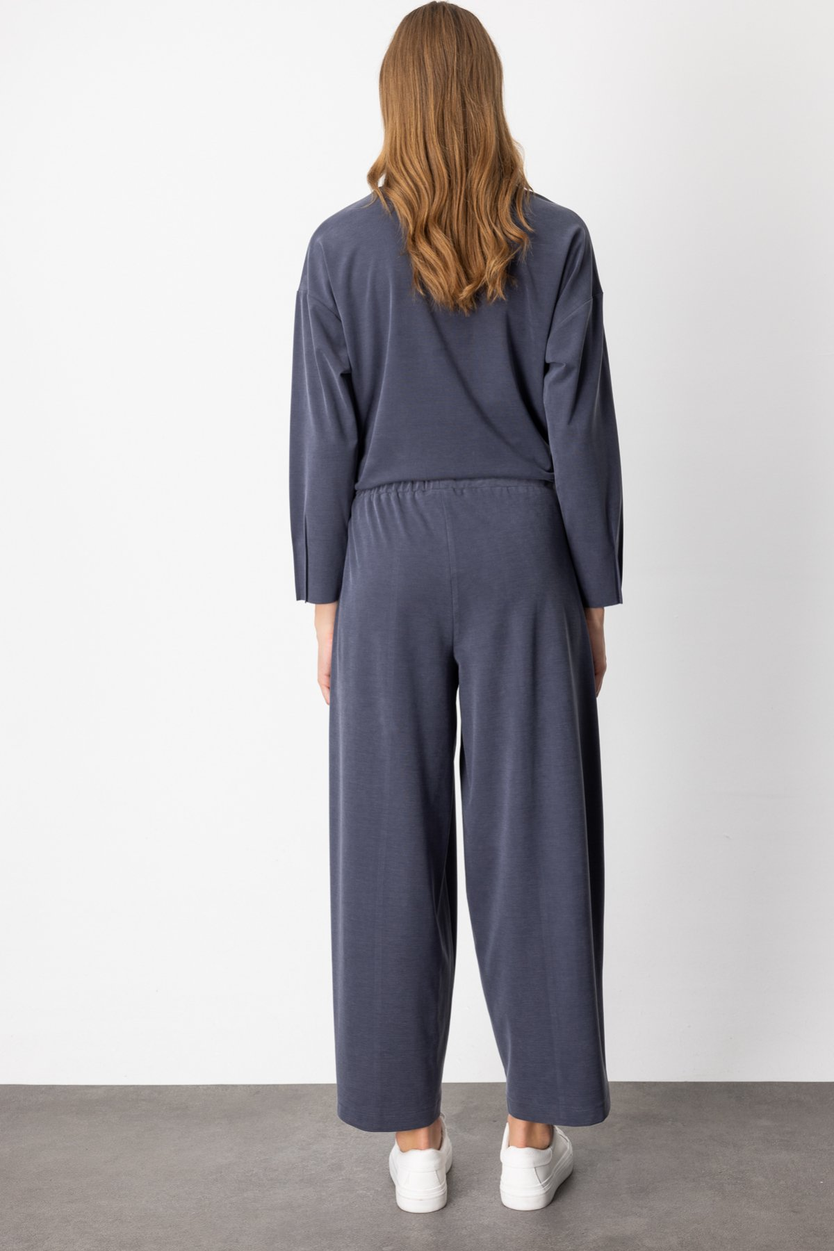 On Kadın Oversize Midi Pantolon - Rahat ve Şık Günlük Kombin