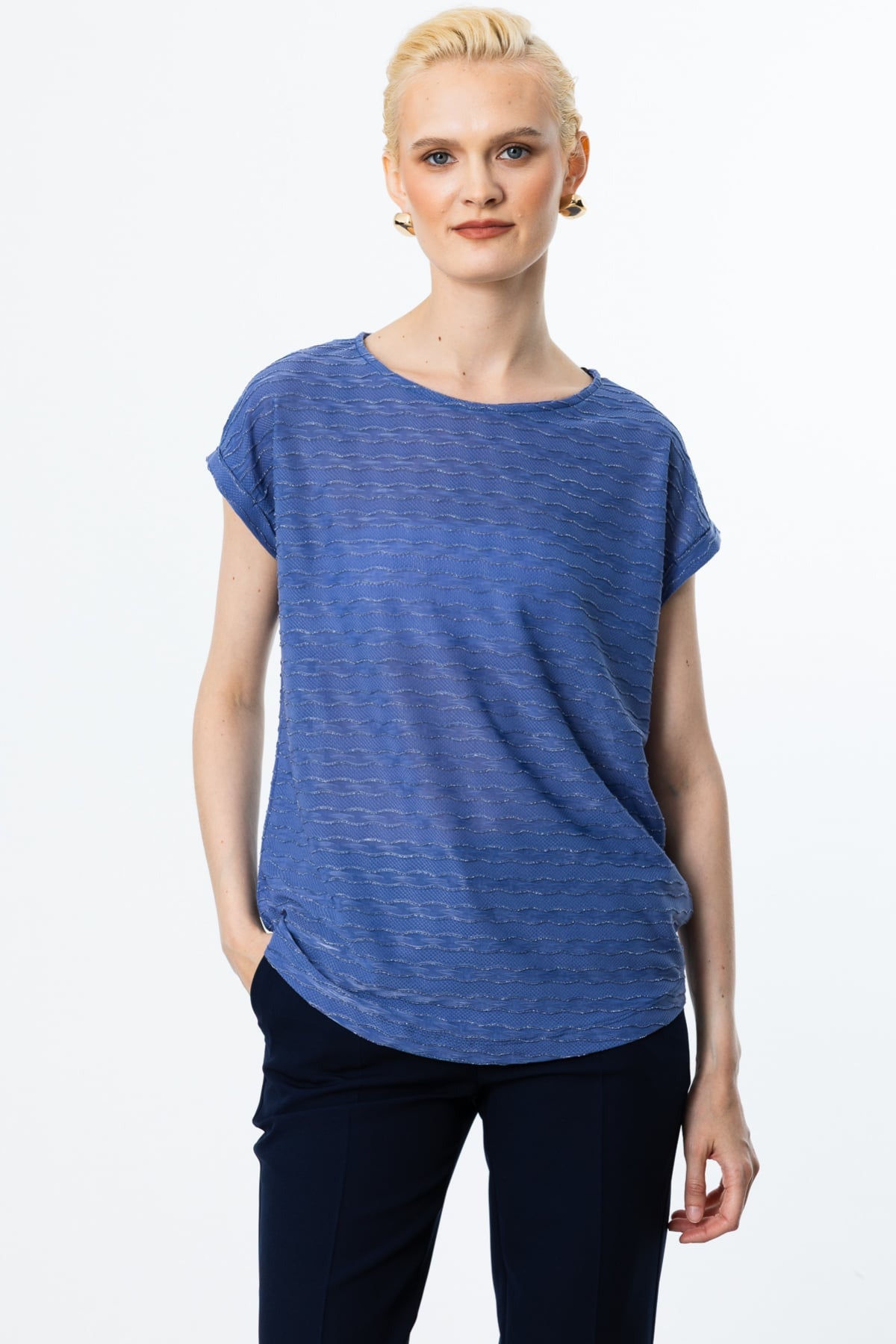 On Minimalist Oversize Kadın Bluz - Yuvarlak Yaka Kısa Kol Translation missing: tr.content.product_image_secondary