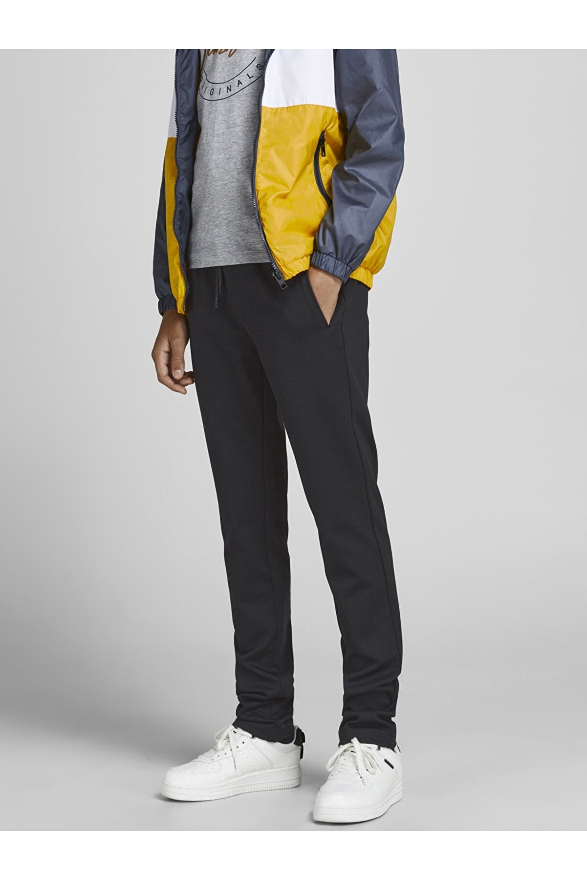 Jack&Jones Erkek Regular Fit Minimalist Spor Pantolon - Günlük Şıklık Translation missing: tr.content.product_image_secondary