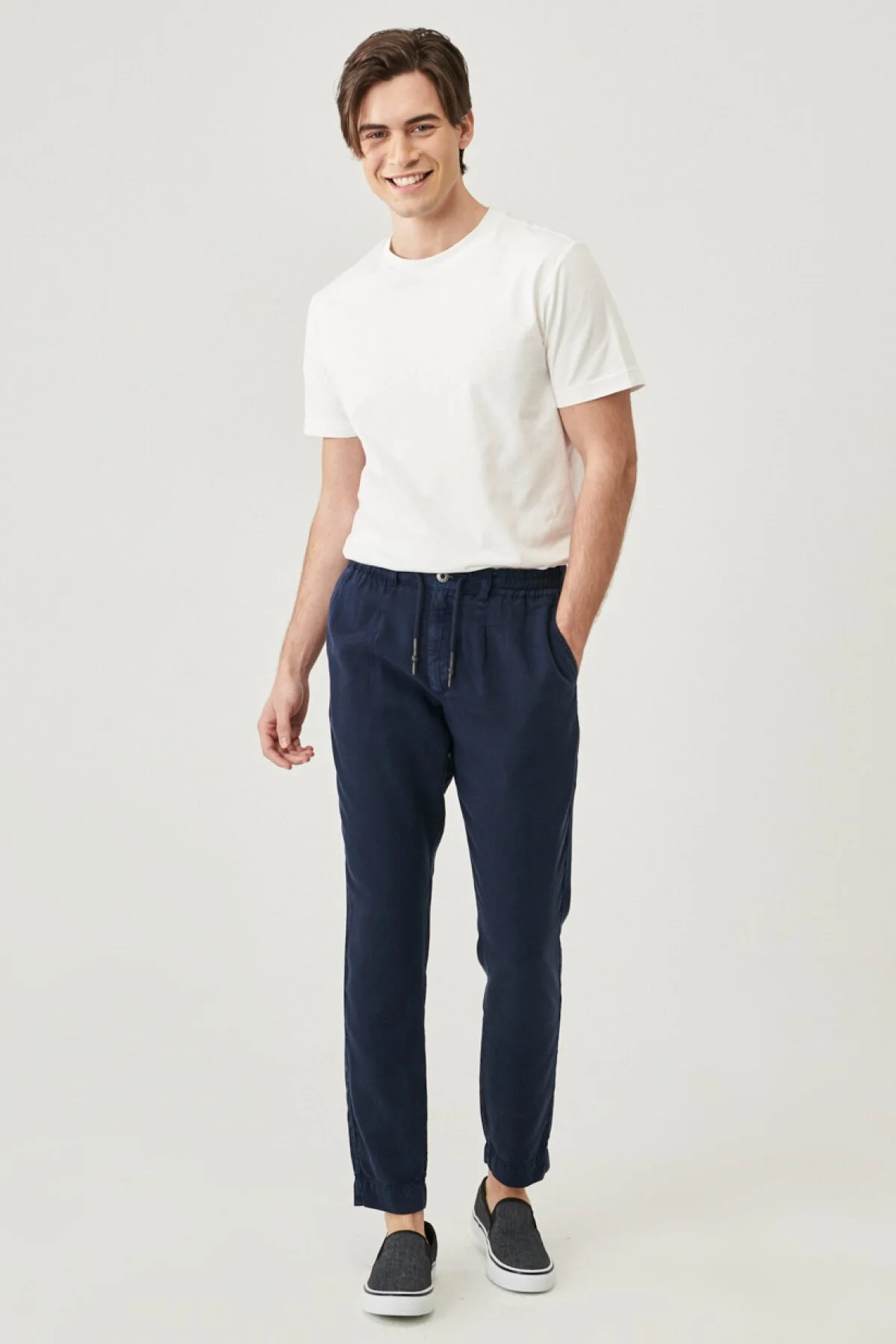Regular Fit Normal Kesim Bağcık Detaylı Chino Pantolon Wrangler Translation missing: tr.content.product_image_main
