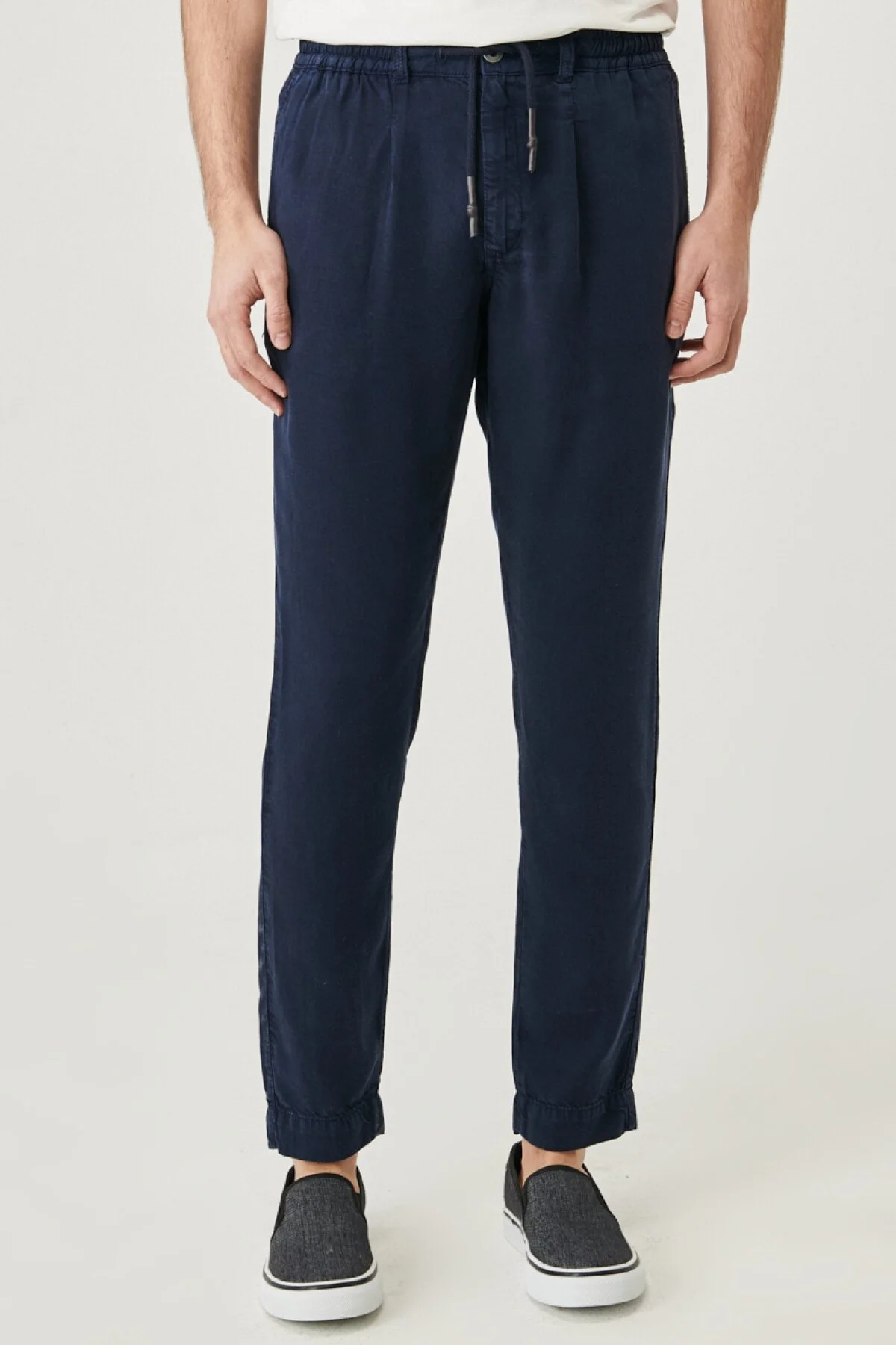 Regular Fit Normal Kesim Bağcık Detaylı Chino Pantolon Wrangler Translation missing: tr.content.product_image_secondary